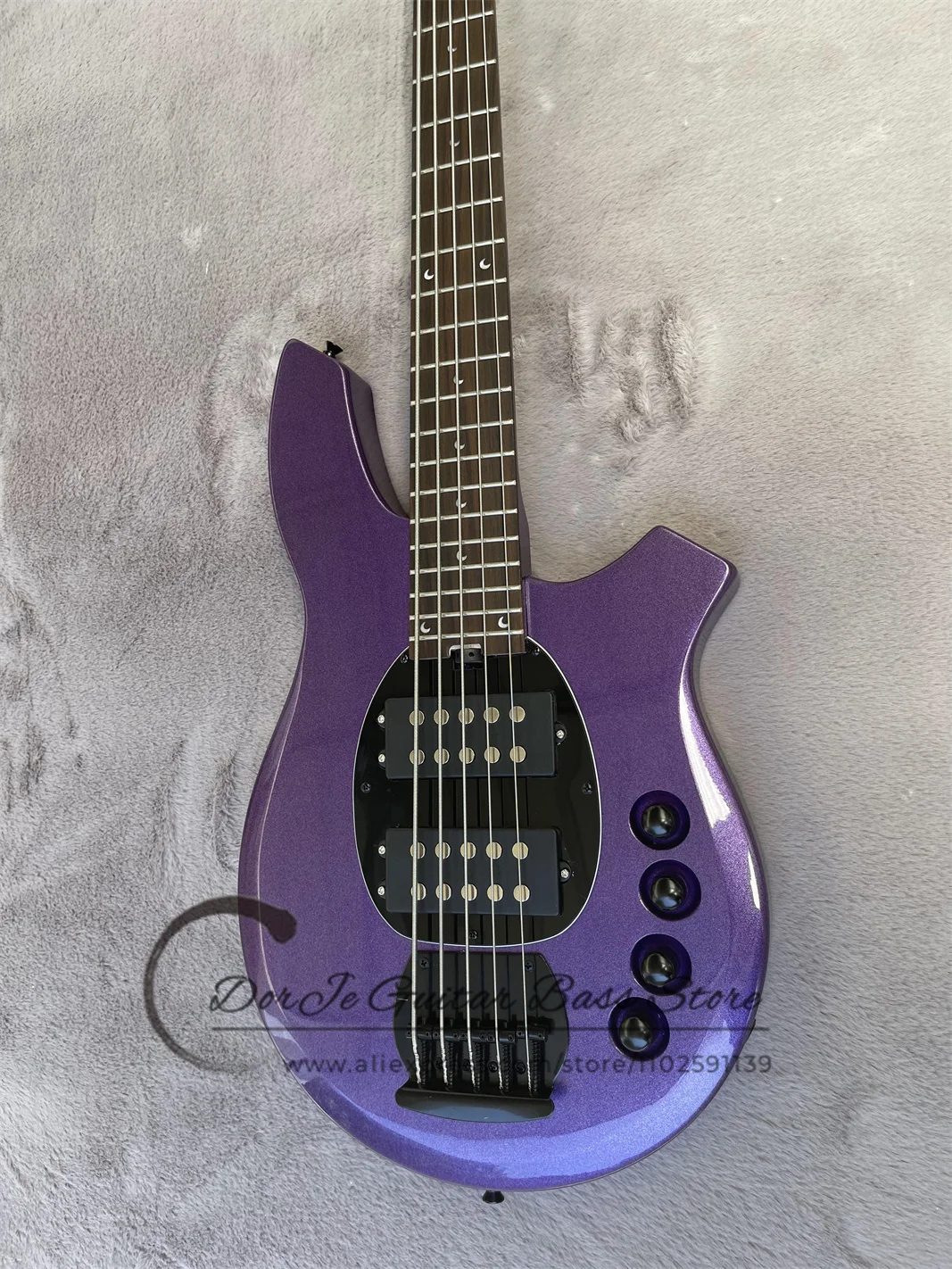 Металлическая фиолетовая бас-гитара Bon Body, накладка из розового дерева, Лунная инкрустация, активная батарея, фиксированный мост, черные тюнеры